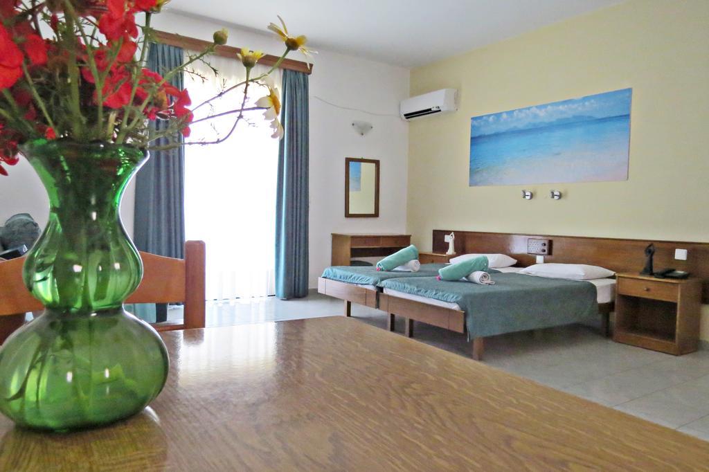 Maritime Hotel Apartments Petaloudes Exterior foto